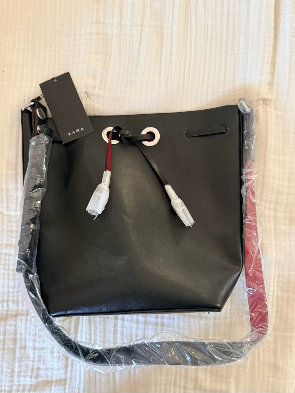 Zara Black Bucket Shoulder Bag with Drawstring/Red Interior/Accent